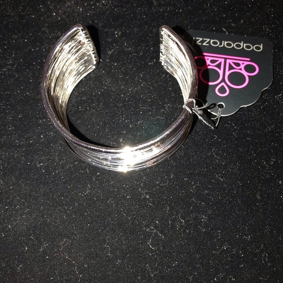 Jewelry - Picture 7 of 8